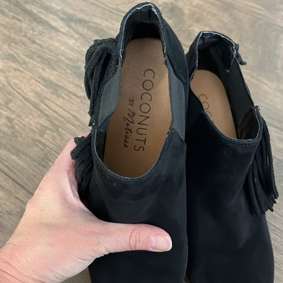 Coconuts by Matisse Fringe Boho Suede Bootie EUC - Picture 10 of 14